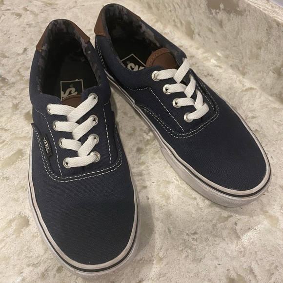 Vans Sneakers Navy Blue and Leather Pattern Size 6 - Picture 1 of 6